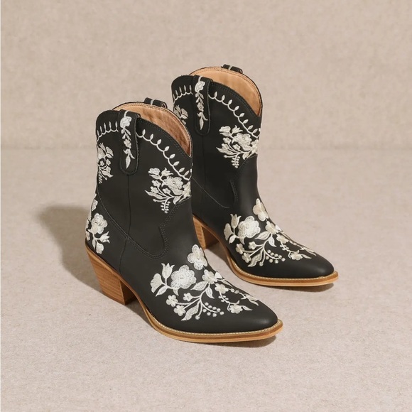 Mi.iM 8.5 Black Floral Embroidered Ankle Boots - Picture 2 of 4